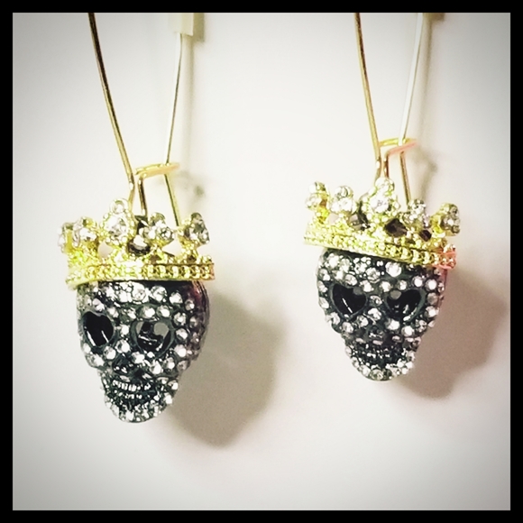 Betsey Johnson Dark Shadows Pave Skull Earrings - Picture 3 of 9
